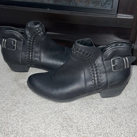 American Rag Shoes - American Rag ankle booties memory foam insoles  8M